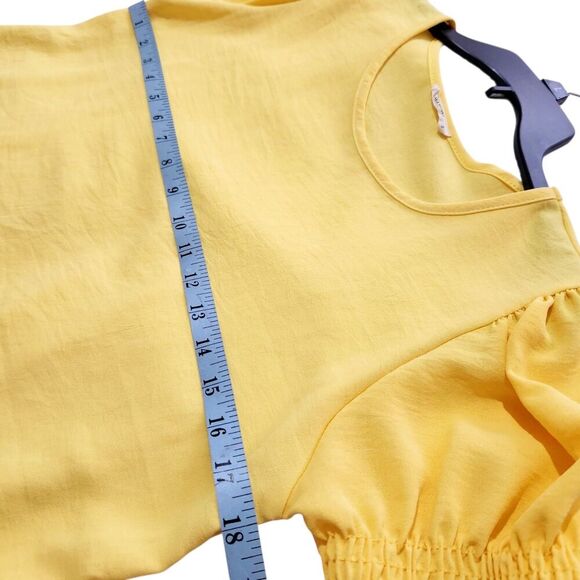 Les Amis Top For Women Size Small Yellow Relax Fit Short Sleeve Lightweight - Picture 7 of 10